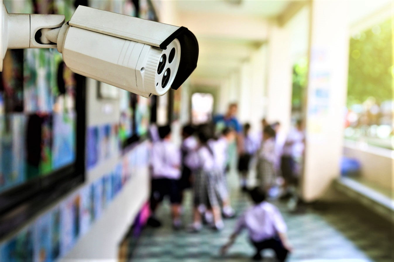Камеры видеонаблюдения в школах